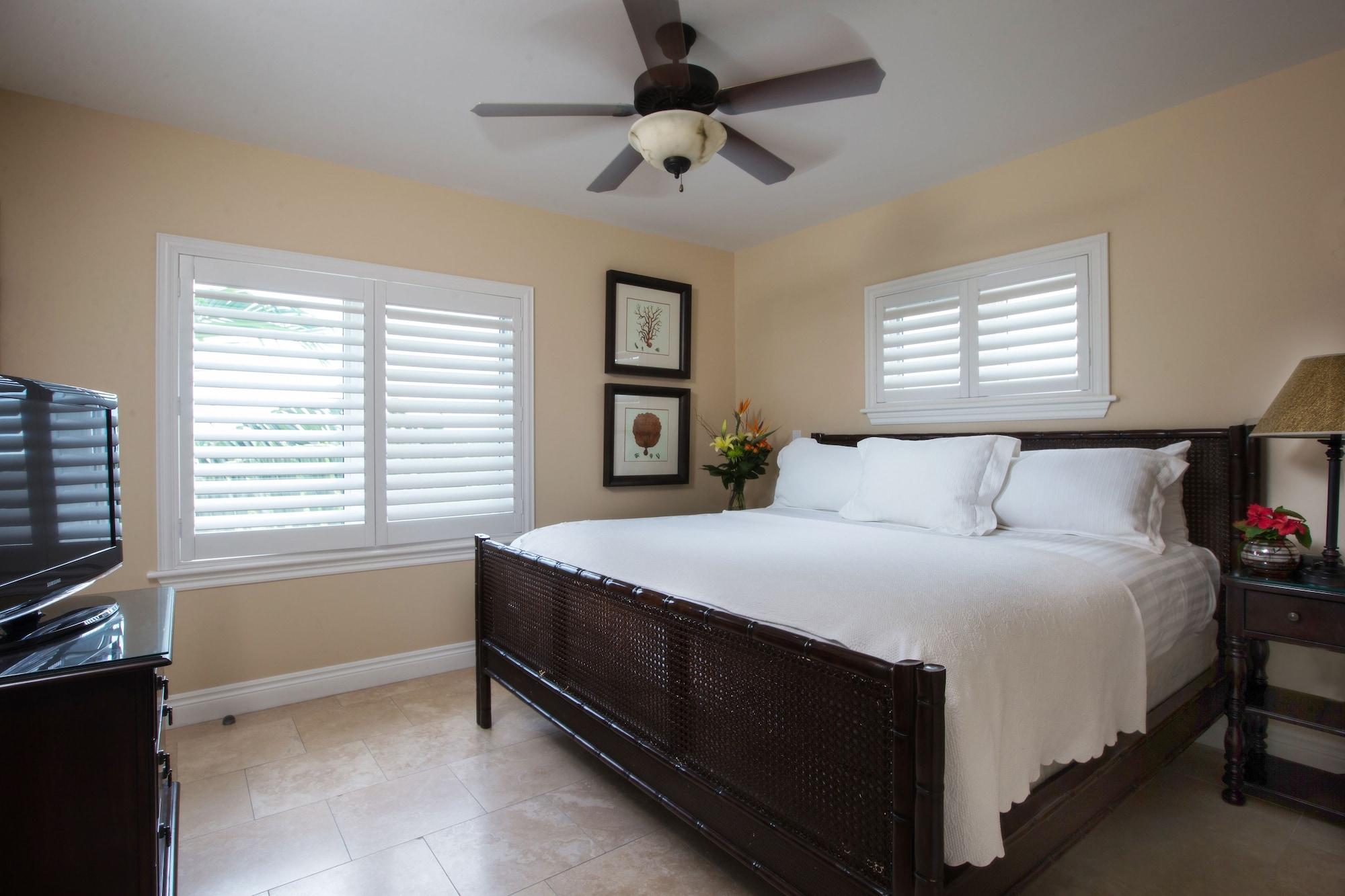 Villa Del Mar Grace Bay Exterior photo