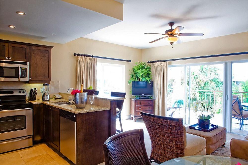 Villa Del Mar Grace Bay Exterior photo