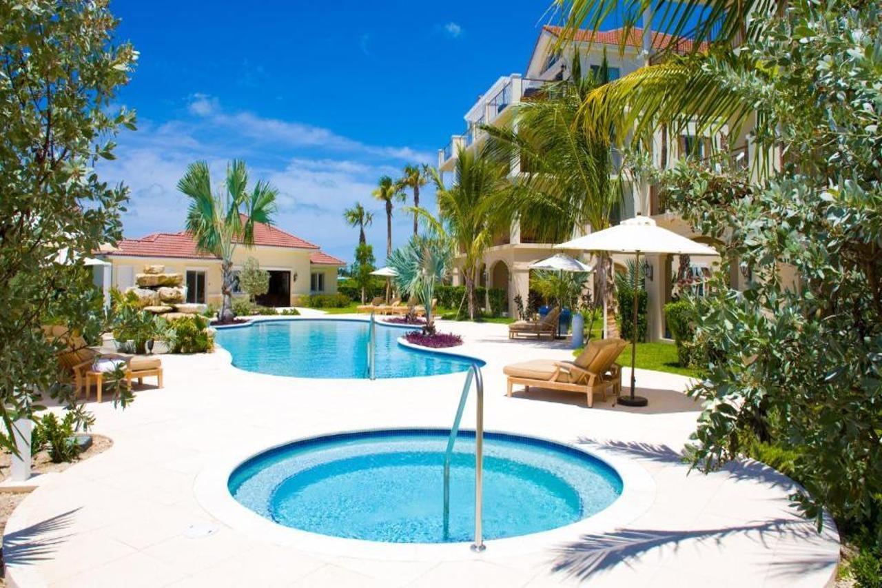 Villa Del Mar Grace Bay Exterior photo