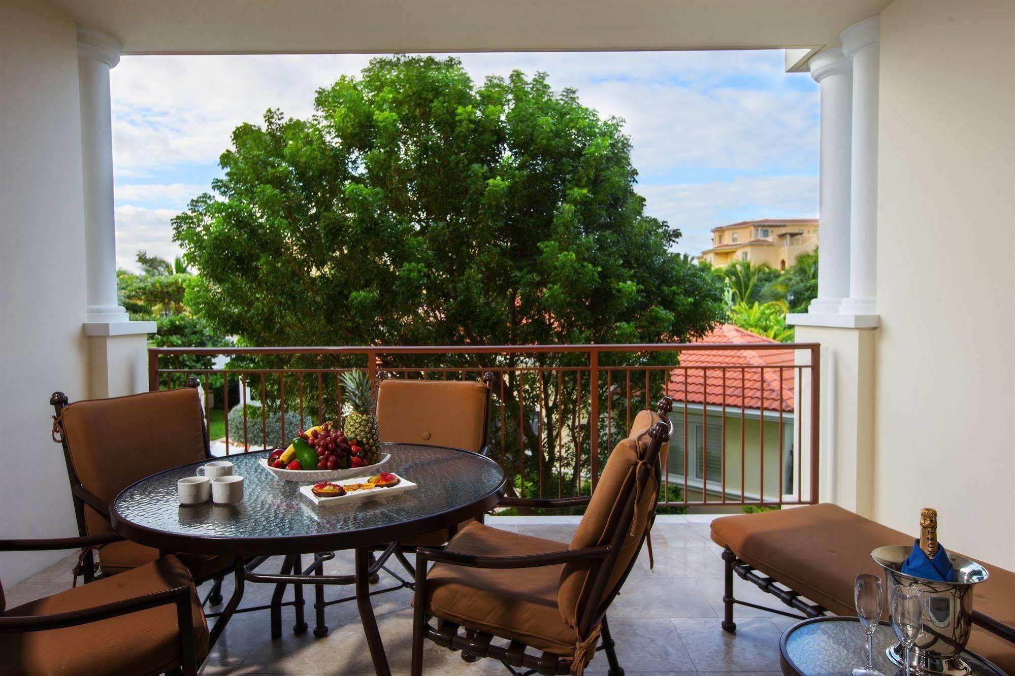 Villa Del Mar Grace Bay Exterior photo